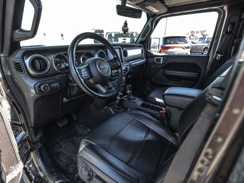 Used 2021 Jeep Wrangler Unlimited Sport image 19