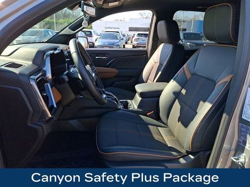 Used 2025 GMC Canyon AT4 AWD/4WD image 2