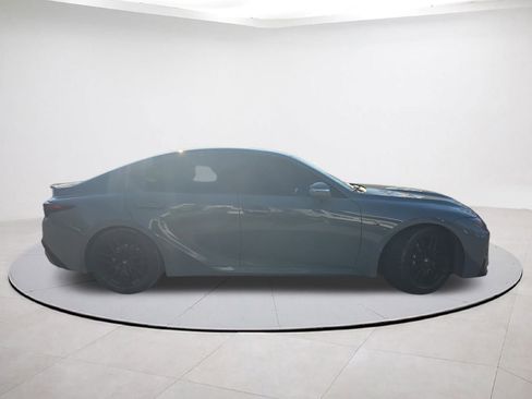 Used 2022 Lexus IS 500 image 8