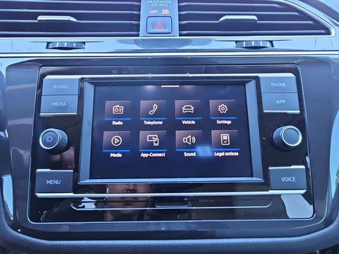 Used 2024 Volkswagen Tiguan S image 22