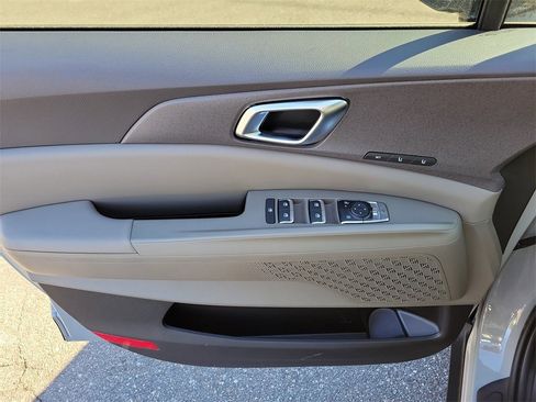 New 2026 Kia Carnival SX image 21