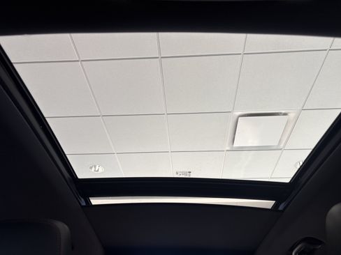 Used 2024 Chevrolet Equinox RS FWD image 4