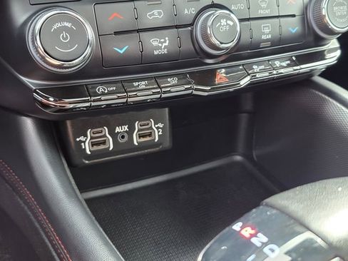 Used 2023 Dodge Durango GT AWD/4WD image 34