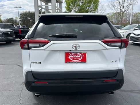 Used 2024 Toyota RAV4 XLE w/ Convenience Package image 6
