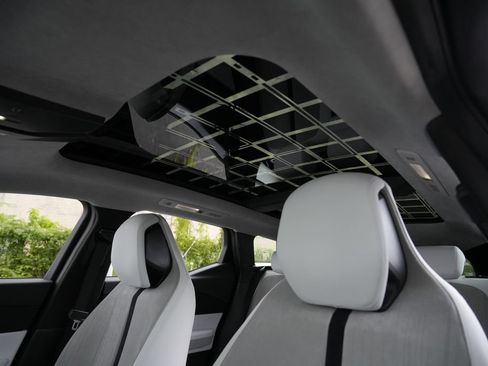 Used 2023 Fisker Ocean Extreme AWD/4WD image 23