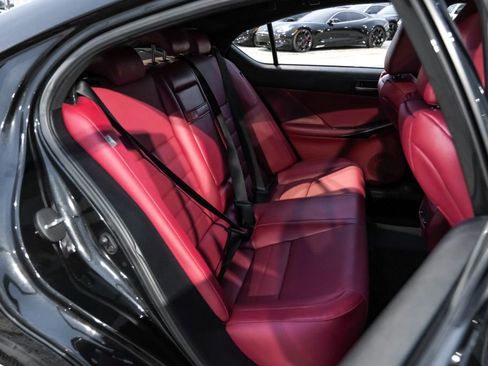 Used 2022 Lexus IS 500 image 38