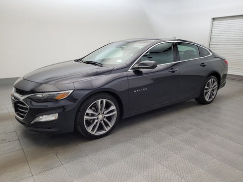 Used 2023 Chevrolet Malibu LT FWD image 2