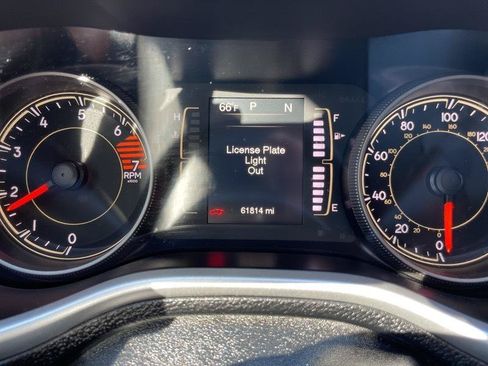 Used 2018 Jeep Cherokee Latitude FWD image 17