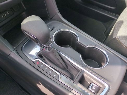 Used 2023 Chevrolet Equinox LT image 11