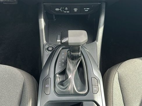 Used 2025 Kia K4 LXS FWD image 27