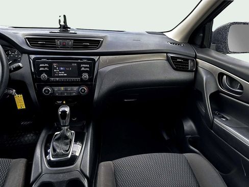 Used 2018 Nissan Rogue Sport S w/ S Appearance Package image 19