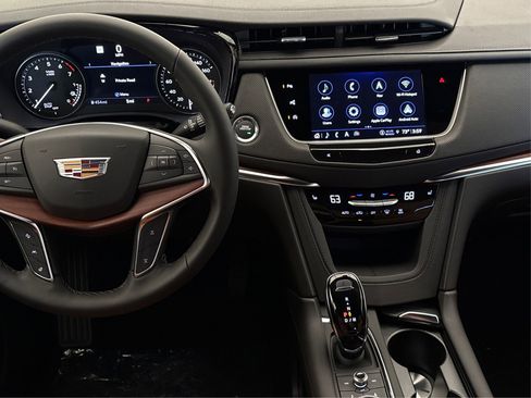 New 2026 Cadillac XT5 Premium Luxury image 16