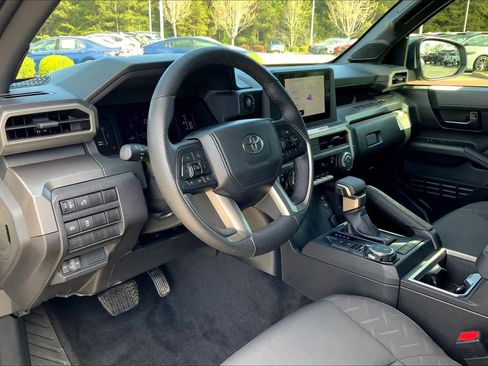 Used 2024 Toyota Tacoma SR5 image 17