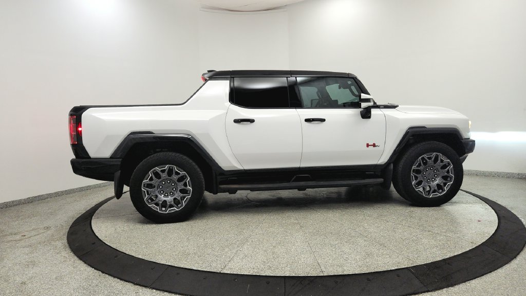 Used 2025 GMC Hummer EV 2X w/ LPO, Sport Package AWD/4WD image 6