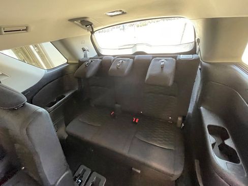 Certified 2025 Nissan Pathfinder SV w/ Black Appearance Package FWD image 16