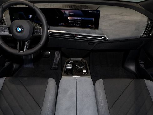 Used 2026 BMW iX xDrive60 w/ M Sport Package image 38