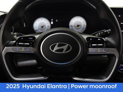 Certified 2025 Hyundai Elantra SEL FWD image 12