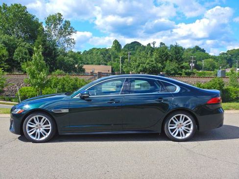 Used 2021 Jaguar XF R-Dynamic SE AWD/4WD image 11