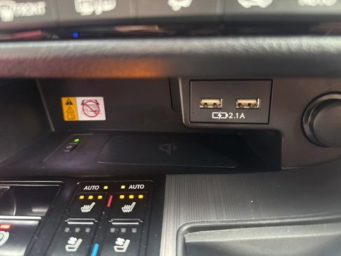 Used 2022 Lexus RX 450h F Sport image 30