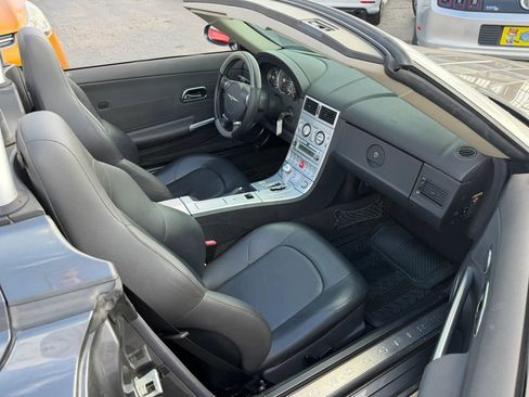 Used 2005 Chrysler Crossfire Limited RWD image 10