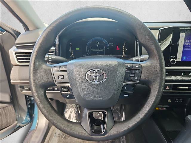 Used 2025 Toyota Camry LE FWD image 13