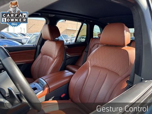 Used 2021 BMW X5 M50i w/ Executive Package image 31