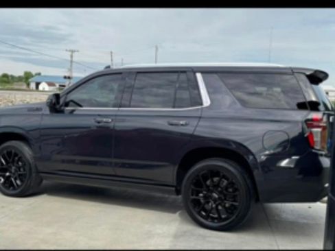 Used 2023 Chevrolet Tahoe High Country image 2