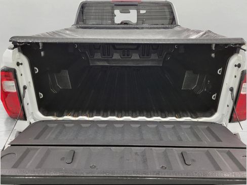 Used 2023 GMC Canyon Elevation w/ Elevation Premium Package image 9