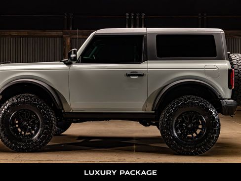 Used 2022 Ford Bronco Badlands image 6