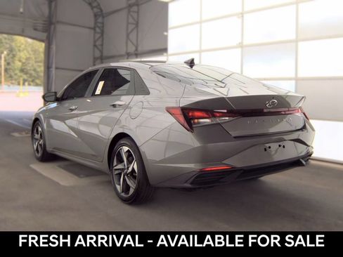 Used 2023 Hyundai Elantra SEL w/ Convenience Package FWD image 6
