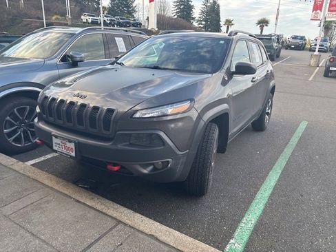 Used 2018 Jeep Cherokee Trailhawk w/ Cold Weather Group image 2