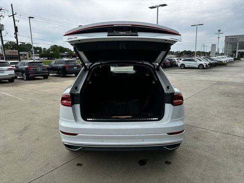 Used 2023 Audi Q8 Premium AWD/4WD image 24
