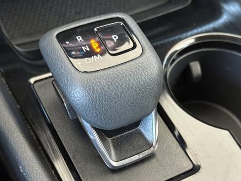 Used 2024 Nissan Rogue SV AWD/4WD image 34