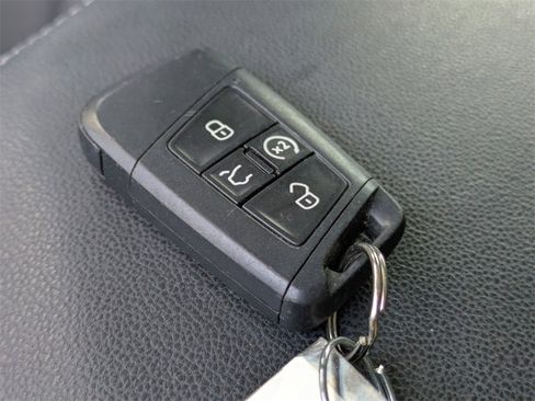 Used 2021 Volkswagen Jetta SEL image 44