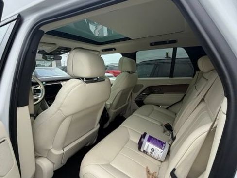 Used 2023 Land Rover Range Rover SE AWD/4WD image 5