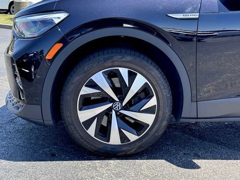Used 2023 Volkswagen ID.4 Pro AWD/4WD image 6