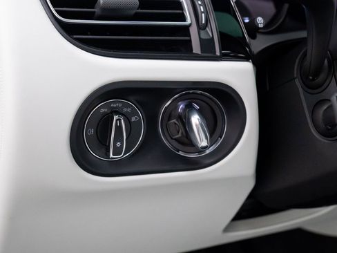 New 2026 Porsche Macan image 20