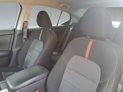 Used 2024 Nissan Sentra SR FWD image 15