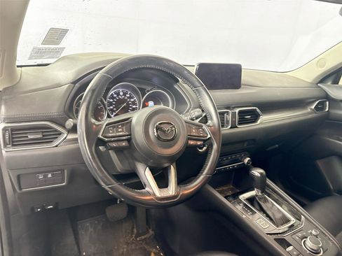 Used 2019 MAZDA CX-5 Touring image 11