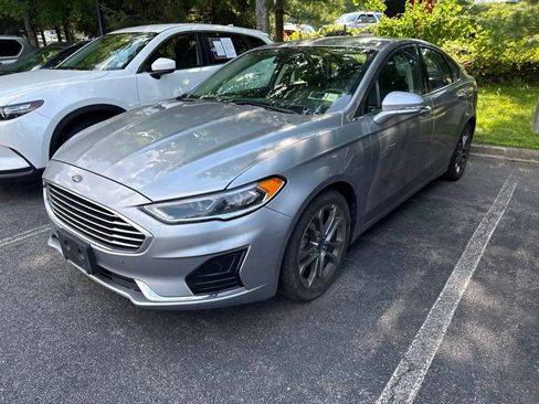 Used 2020 Ford Fusion SEL FWD image 3