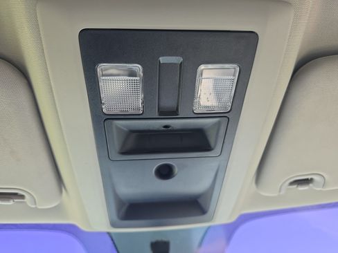 Used 2019 RAM 1500 Classic SLT AWD/4WD image 31