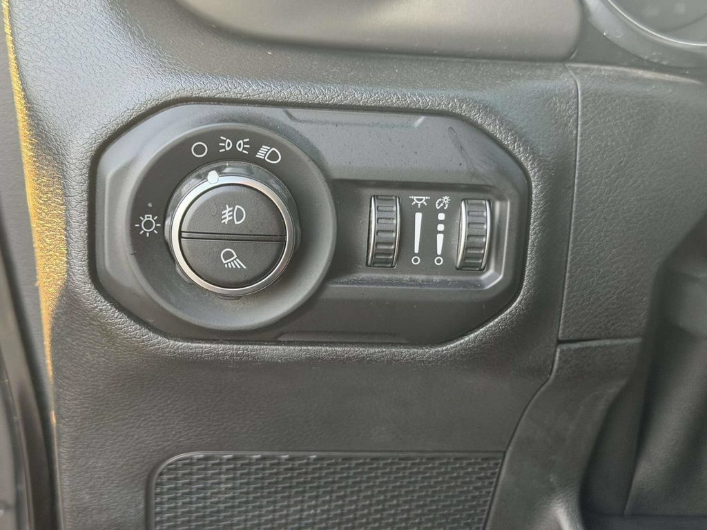 Used 2021 Jeep Gladiator Sport AWD/4WD image 33