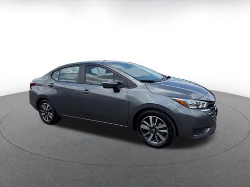 Used 2025 Nissan Versa SV FWD image 2
