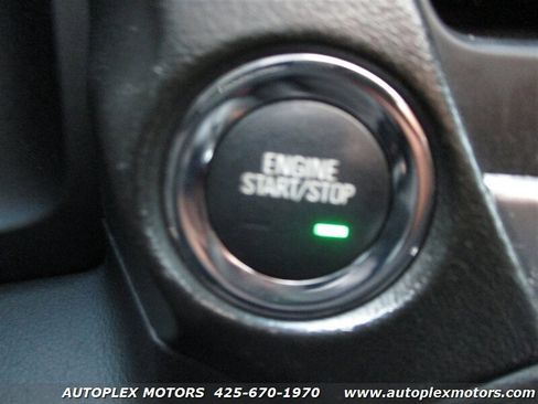 Used 2018 Chevrolet Suburban Premier image 27