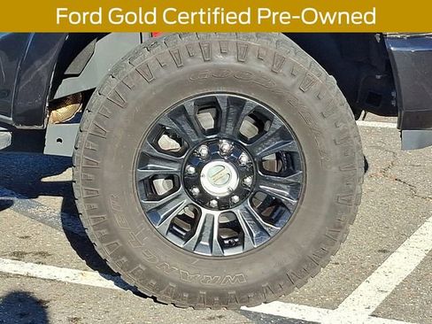 Certified 2022 Ford F250 Lariat w/ Tremor Off-Road Package image 11