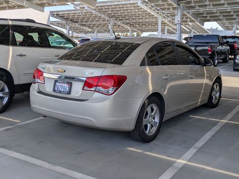 Used 2011 Chevrolet Cruze LT image 3