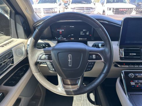 Used 2018 Lincoln Navigator L Reserve w/ Technology Package AWD/4WD image 28