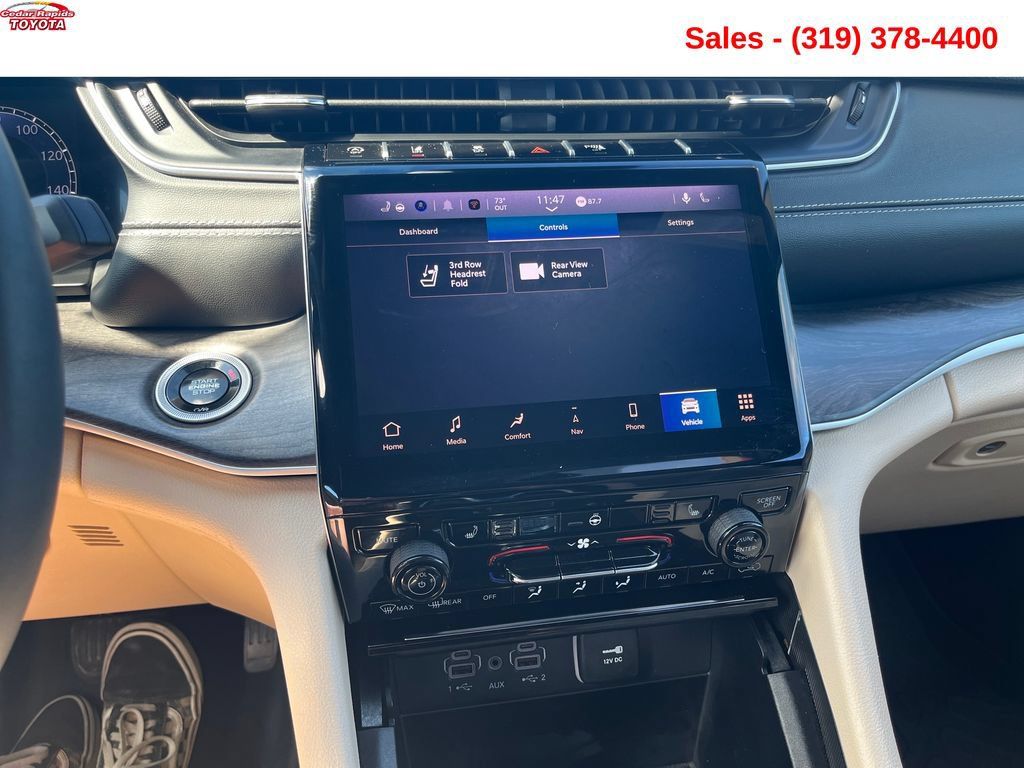 Used 2024 Jeep Grand Cherokee L Limited AWD/4WD image 13
