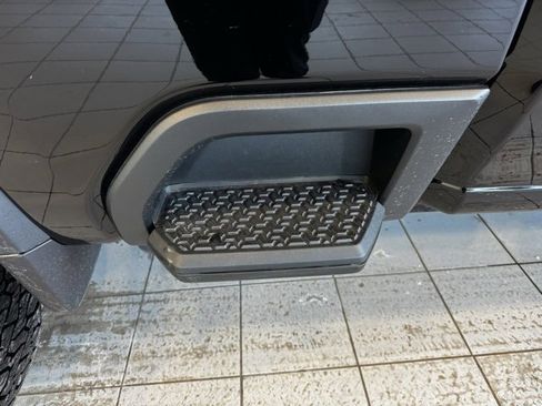 Used 2025 Chevrolet Silverado 3500 LT w/ Convenience Package image 34