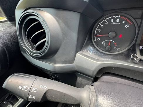 Used 2023 Toyota Tacoma SR AWD/4WD image 25